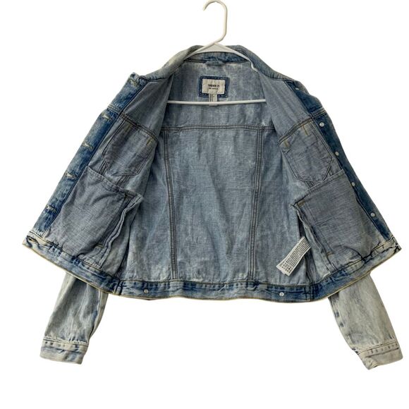 Forever 21 Denim Jacket Women’s Size Small Blue Light Wash Cute Jean Jacket - Picture 6 of 6